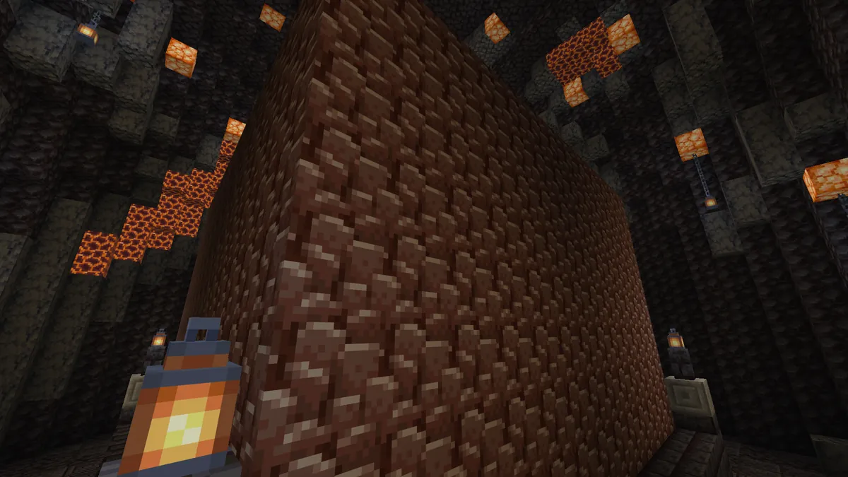 Craftavia BoxPvP Netherit madeni: mağara içinde Antik Kalıntı duvarı